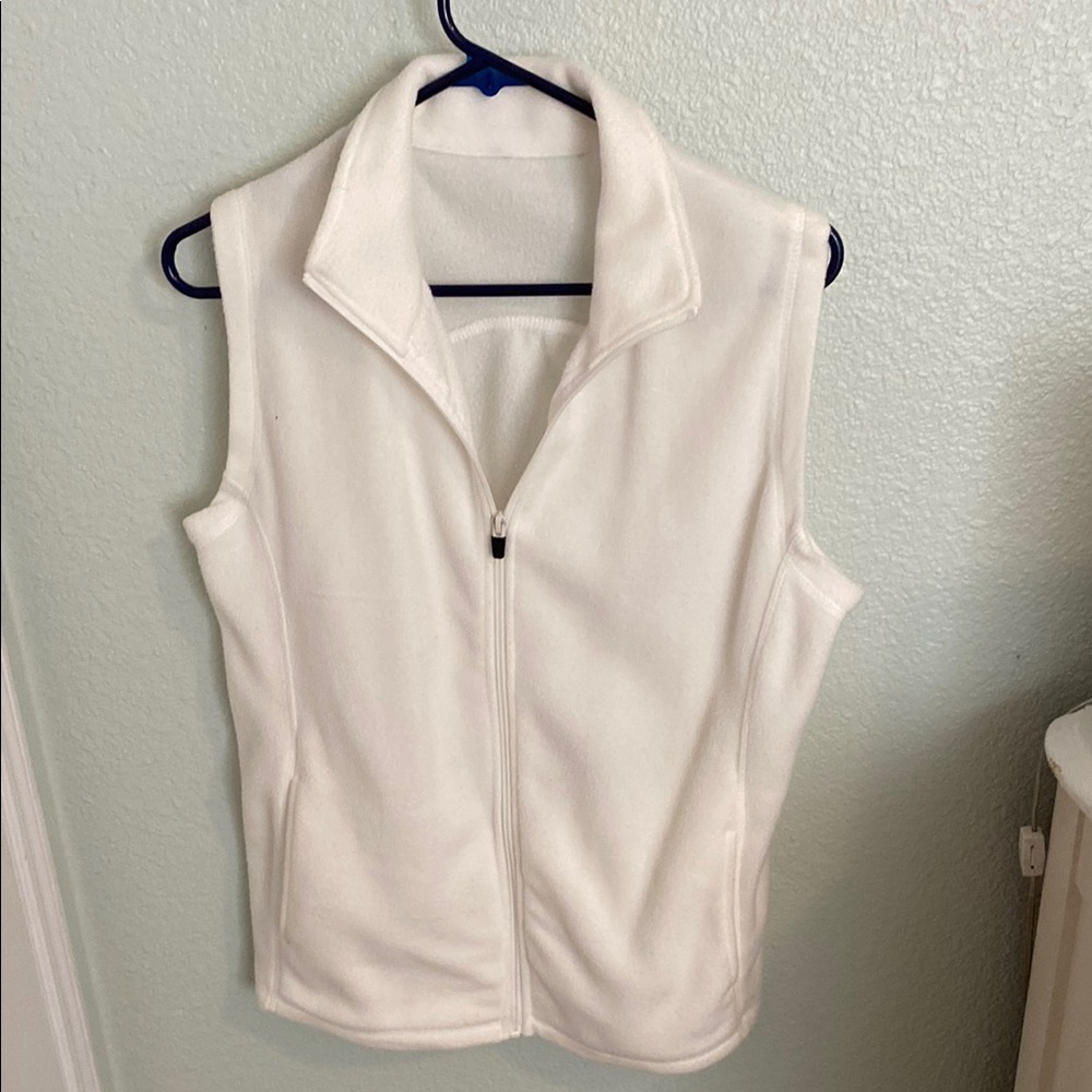 White Sleeveless Zip-Up Vest